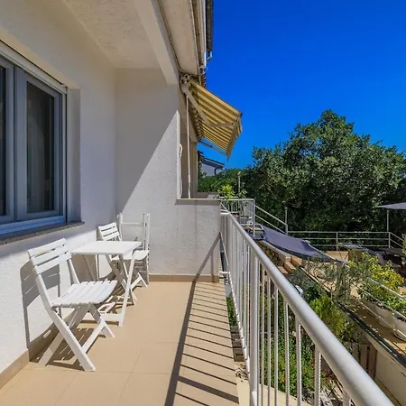 App 100 M From The Sea In Quite Part Of Marta 3 *