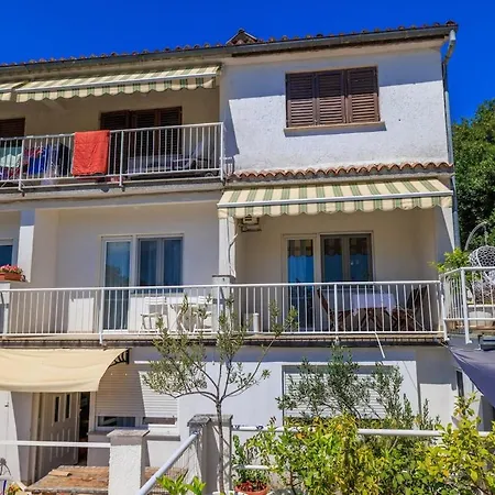 App 100 M From The Sea In Quite Part Of Marta 3 *