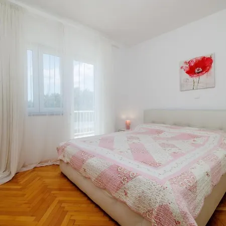 App 100 M From The Sea In Quite Part Of Marta 3 Crikvenica
