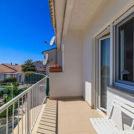 Apartman App 100 M From The Sea In Quite Part Of Marta 3 *