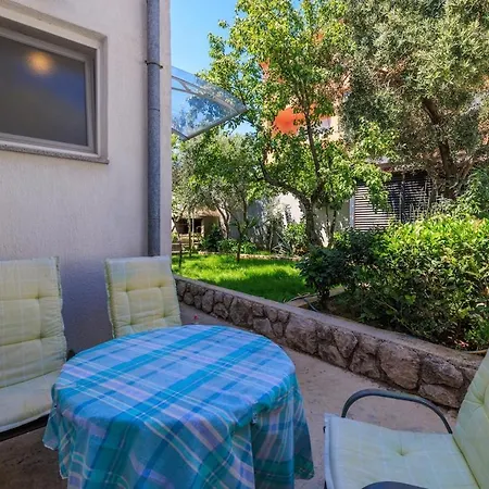 App 100 M From The Sea In Quite Part Of Marta 3 Apartman Crikvenica