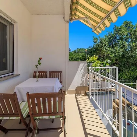 Apartman App 100 M From The Sea In Quite Part Of Marta 3 Crikvenica