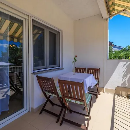 Apartman App 100 M From The Sea In Quite Part Of Marta 3 *