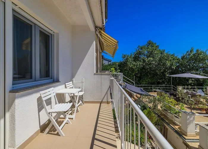 App 100 M From The Sea In Quite Part Of Marta 3 *