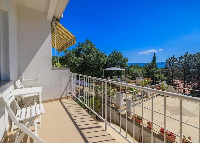 App 100 M From The Sea In Quite Part Of Marta 3 * Crikvenica