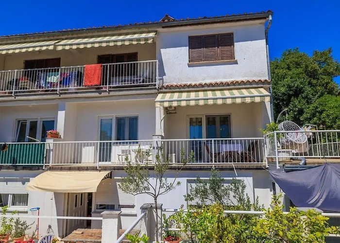 App 100 M From The Sea In Quite Part Of Marta 3 *