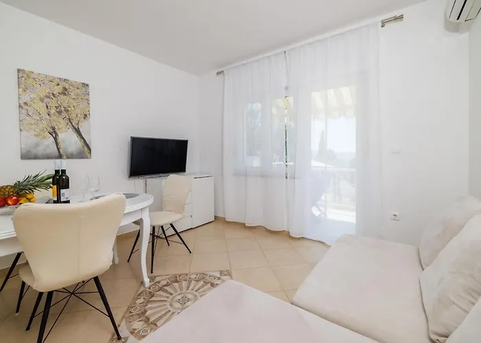 App 100 M From The Sea In Quite Part Of Marta 3 Crikvenica