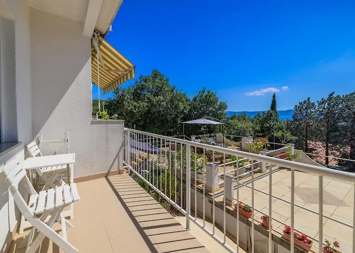 App 100 M From The Sea In Quite Part Of Marta 3 Διαμέρισμα Crikvenica
